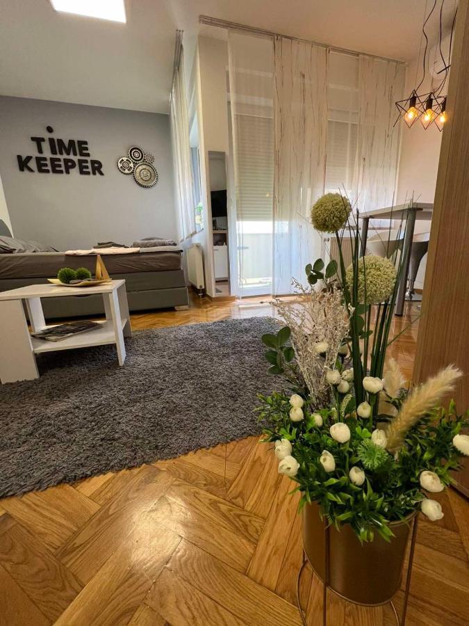 Time Keeper - Self Check In Apartment Osijek Exterior foto