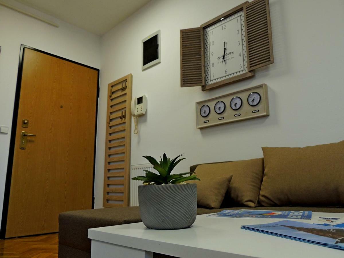 Time Keeper - Self Check In Apartment Osijek Exterior foto
