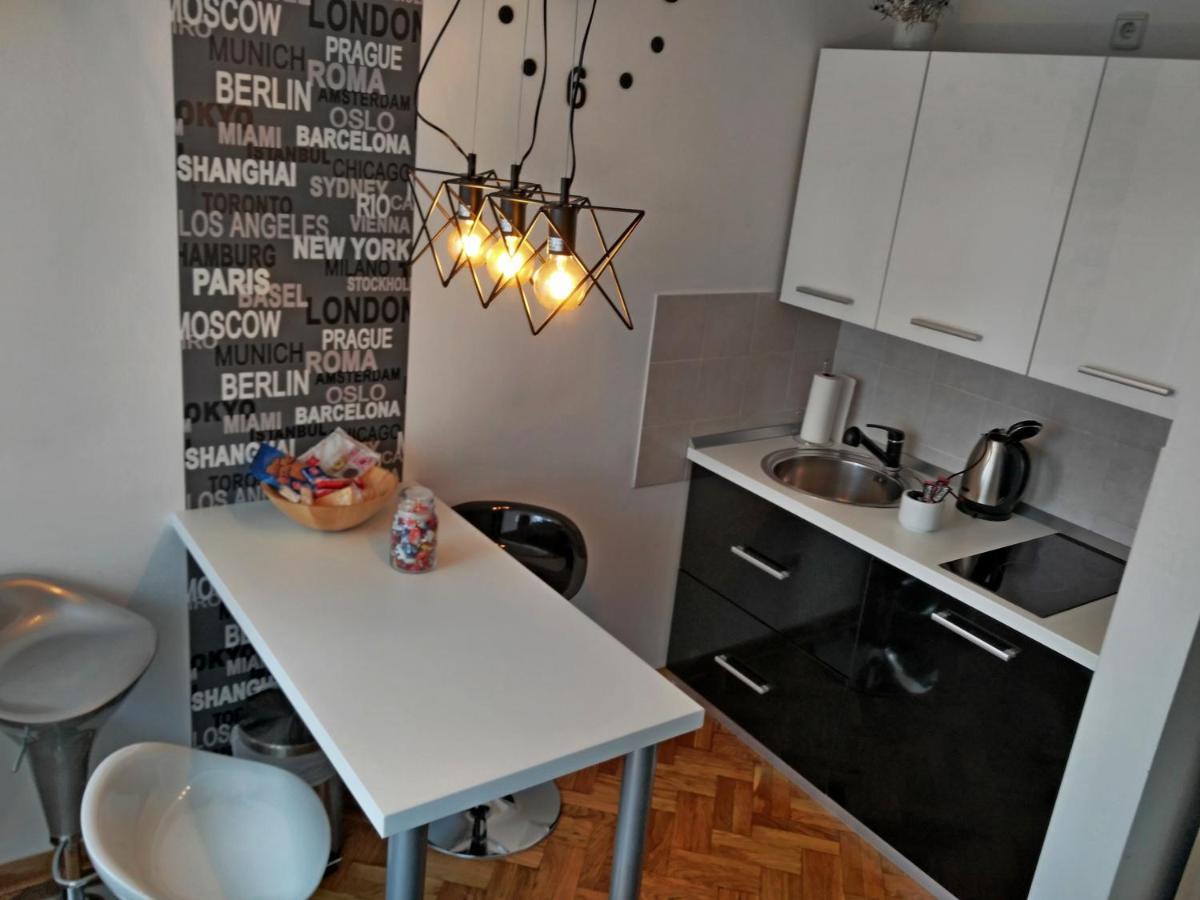 Time Keeper - Self Check In Apartment Osijek Exterior foto