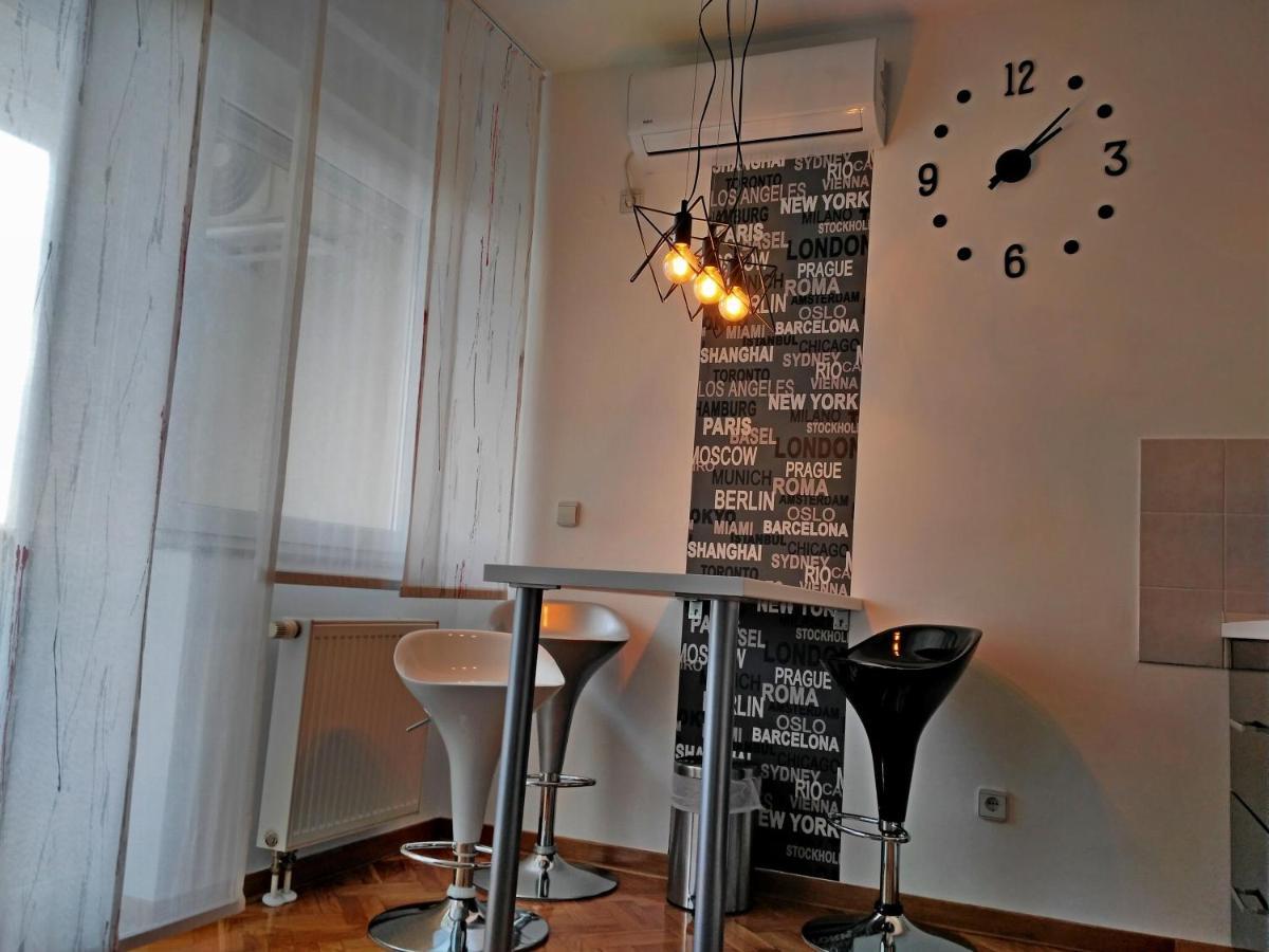 Time Keeper - Self Check In Apartment Osijek Exterior foto