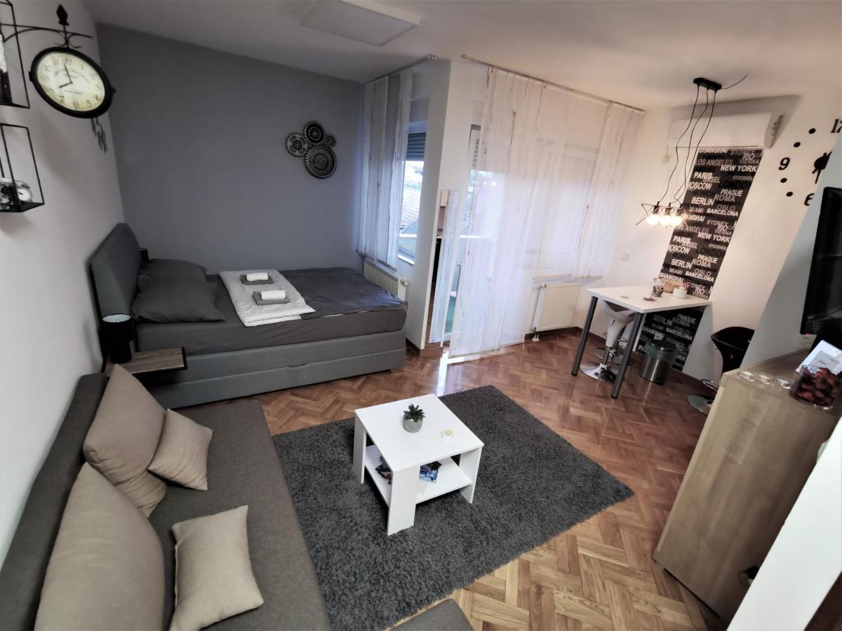 Time Keeper - Self Check In Apartment Osijek Exterior foto